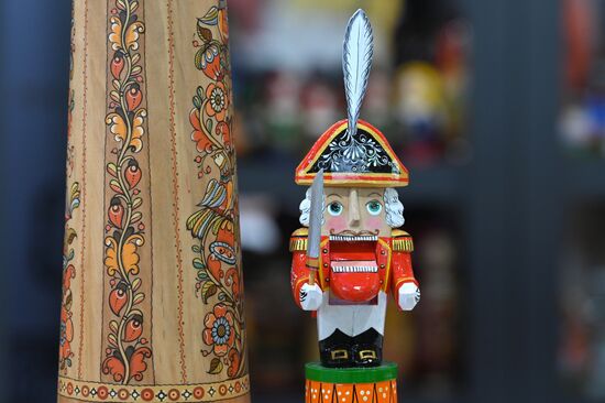 International RUSSIA EXPO forum and exhibition. Preparation for department store opening