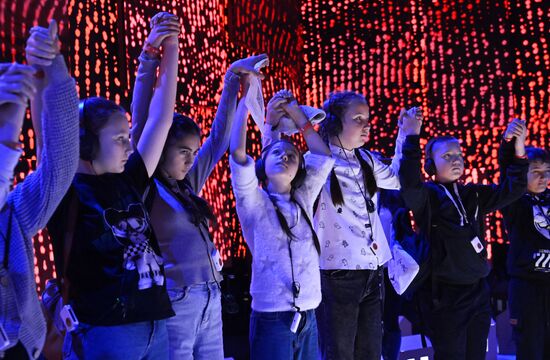 International RUSSIA EXPO forum and exhibition. Children's groups from various regions