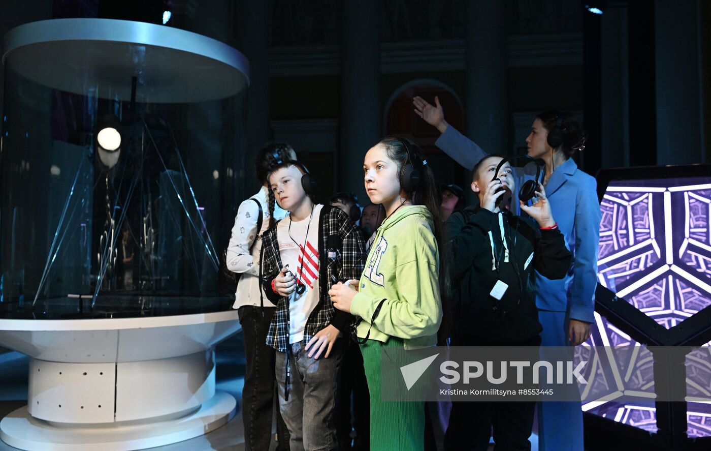 International RUSSIA EXPO forum and exhibition. Children's groups from various regions