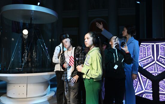 International RUSSIA EXPO forum and exhibition. Children's groups from various regions