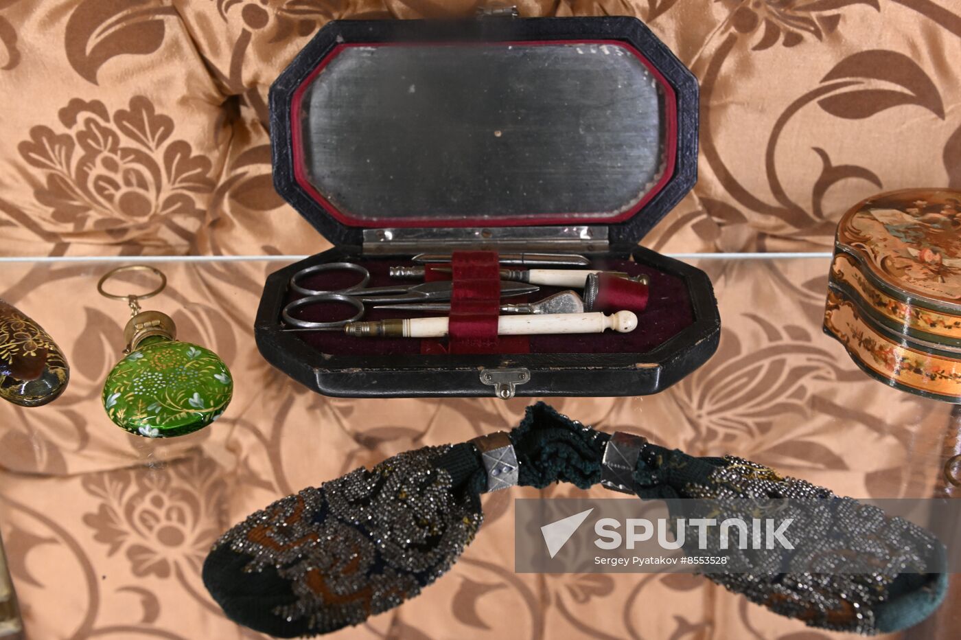 The Glorious Perfumers of Royal Russia exhibition