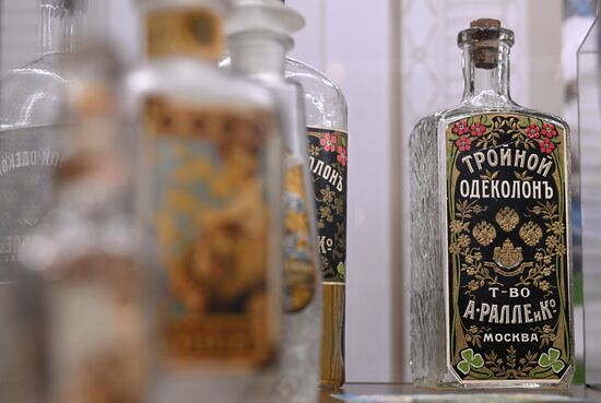 The Glorious Perfumers of Royal Russia exhibition