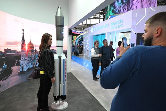 The International RUSSIA EXPO forum and exhibition. Pavilion 75. The stand of the Omsk Region. Location: Russia, Moscow. Author: Maksim Blinov/Sputnik. International RUSSIA EXPO forum and exhibition