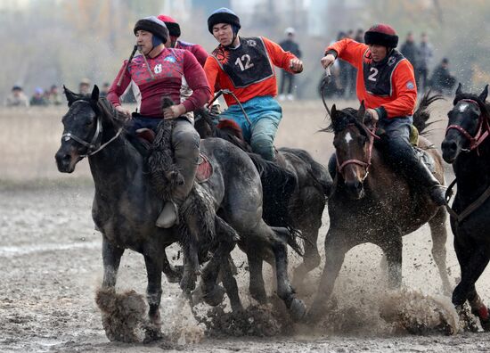 Kyrgyzstan Traditional Horse Game