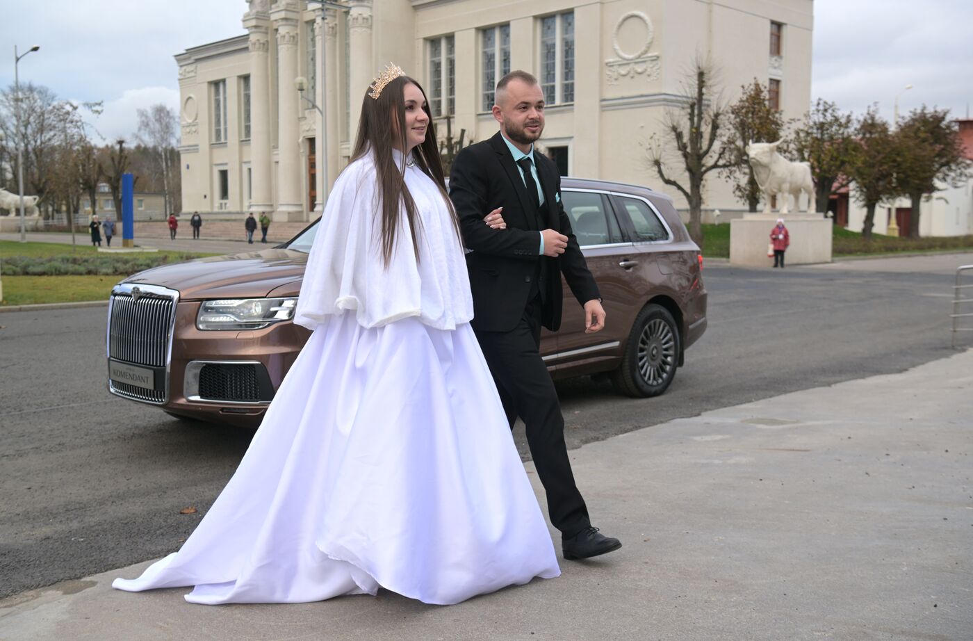 RUSSIA EXPO. Wedding at VDNKh: A Day of Cosmic Scale