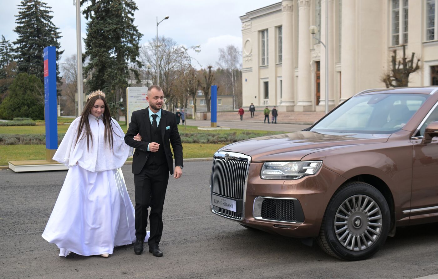 RUSSIA EXPO. Wedding at VDNKh: A Day of Cosmic Scale