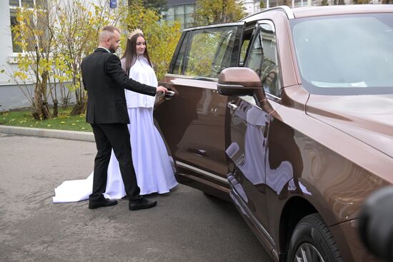 RUSSIA EXPO. Wedding at VDNKh: A Day of Cosmic Scale