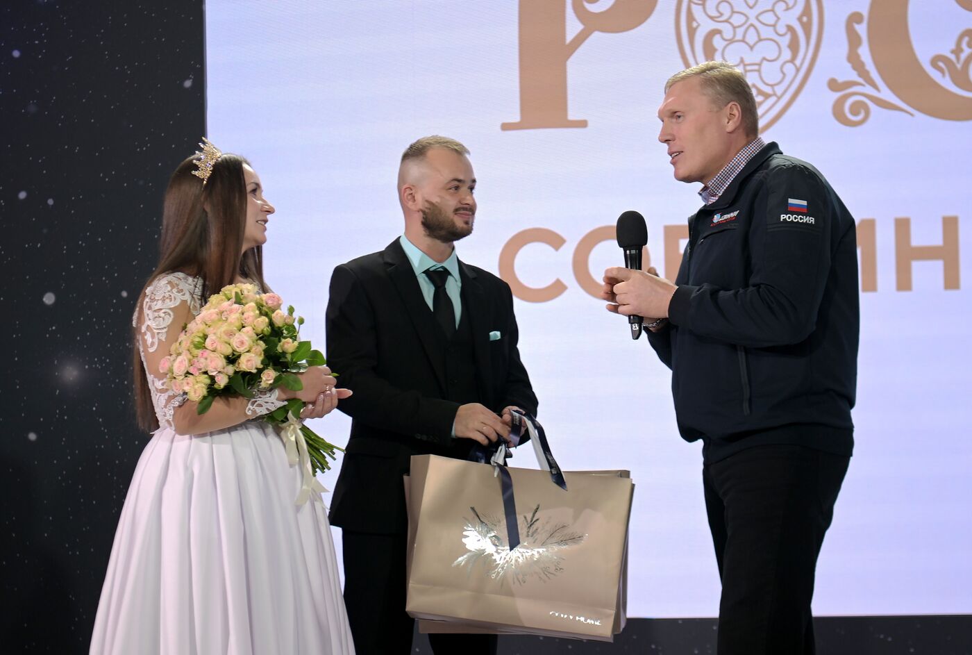 RUSSIA EXPO. Wedding at VDNKh: A Day of Cosmic Scale