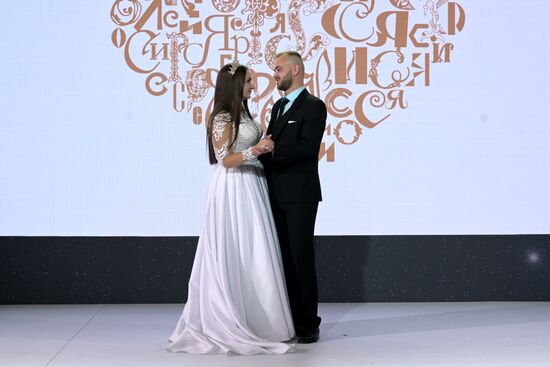 RUSSIA EXPO. Wedding at VDNKh: A Day of Cosmic Scale