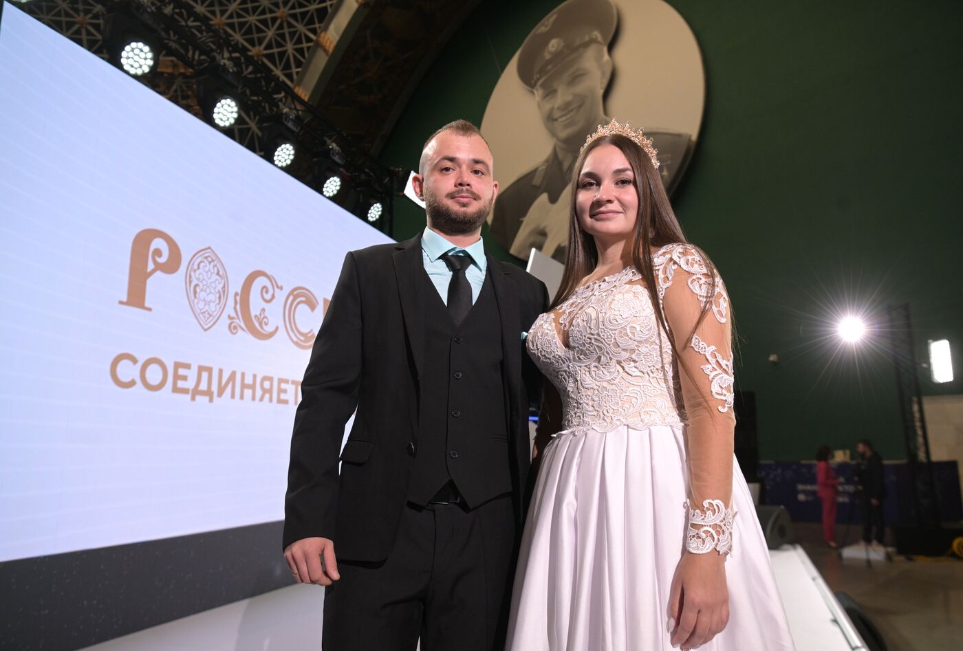 RUSSIA EXPO. Wedding at VDNKh: A Day of Cosmic Scale