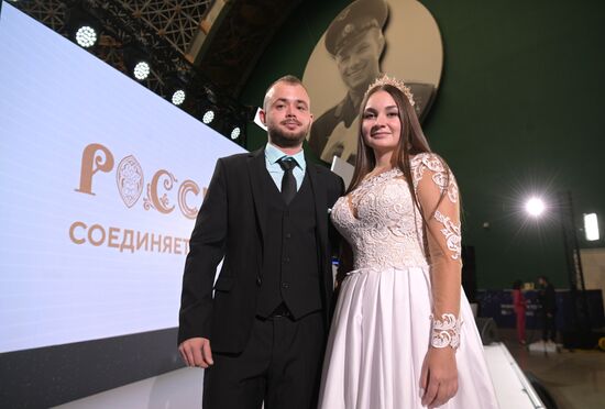 RUSSIA EXPO. Wedding at VDNKh: A Day of Cosmic Scale
