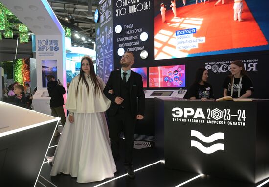 RUSSIA EXPO. Wedding at VDNKh: A Day of Cosmic Scale