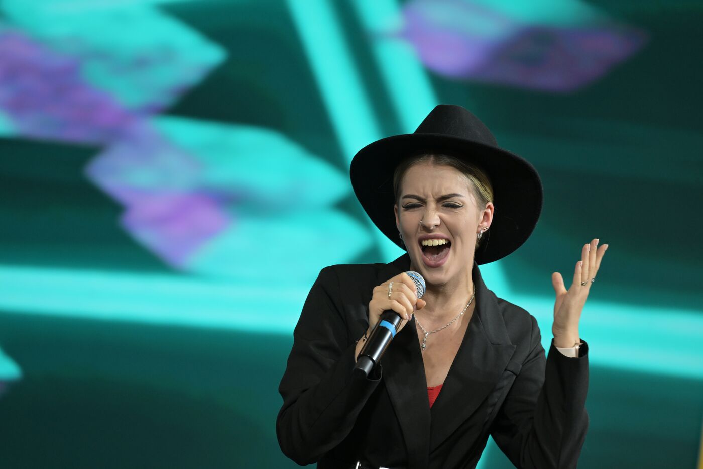 RUSSIA EXPO. Show by Sakhalin pop performers