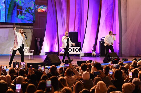 International RUSSIA EXPO forum and exhibition. Singer Oleg Gazmanov tribute show