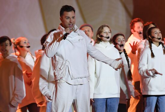 International RUSSIA EXPO forum and exhibition. Singer Oleg Gazmanov tribute show