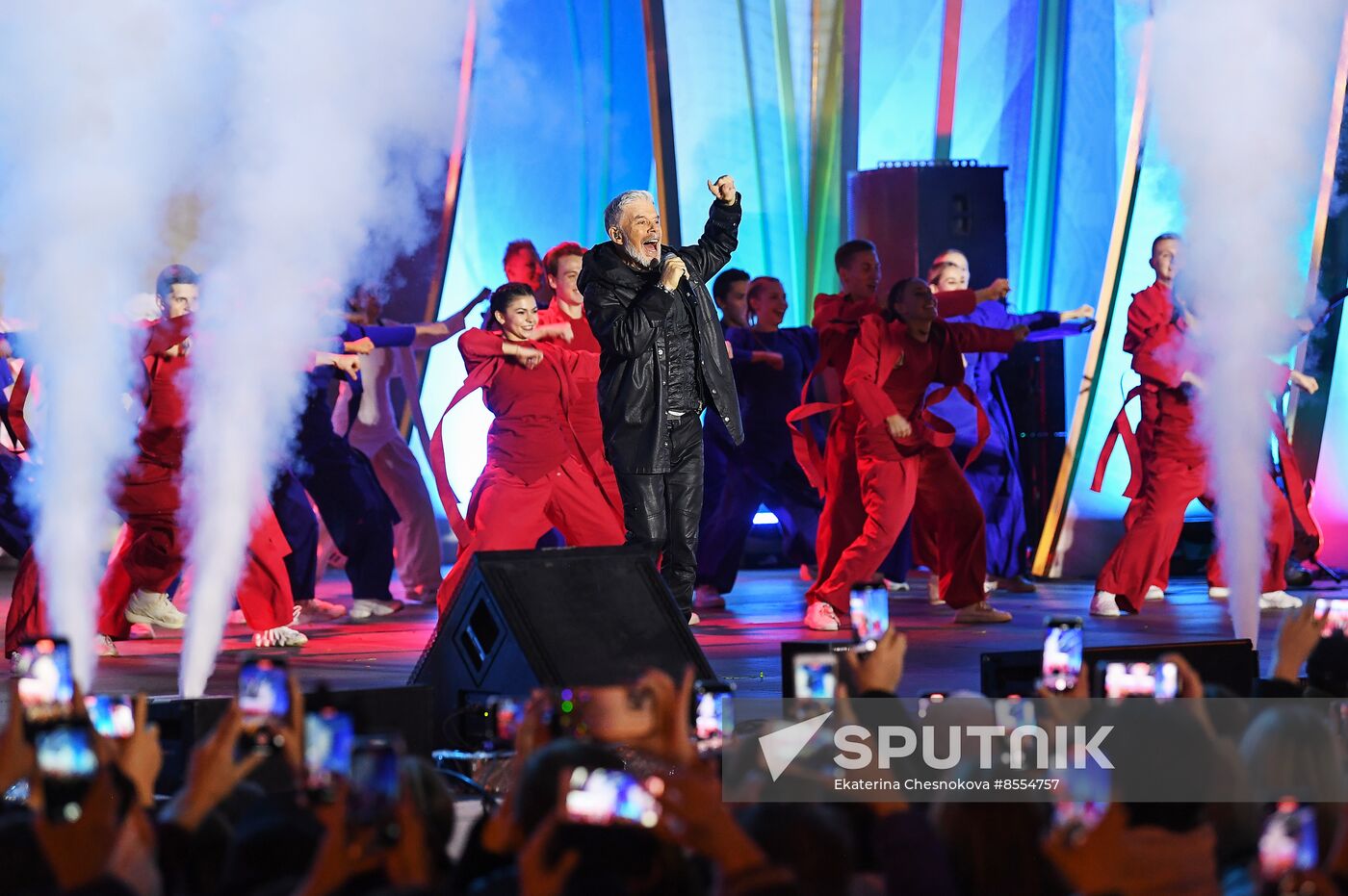 International RUSSIA EXPO forum and exhibition. Singer Oleg Gazmanov tribute show