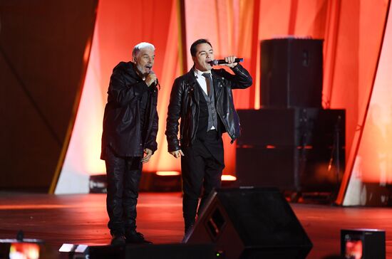 International RUSSIA EXPO forum and exhibition. Singer Oleg Gazmanov tribute show