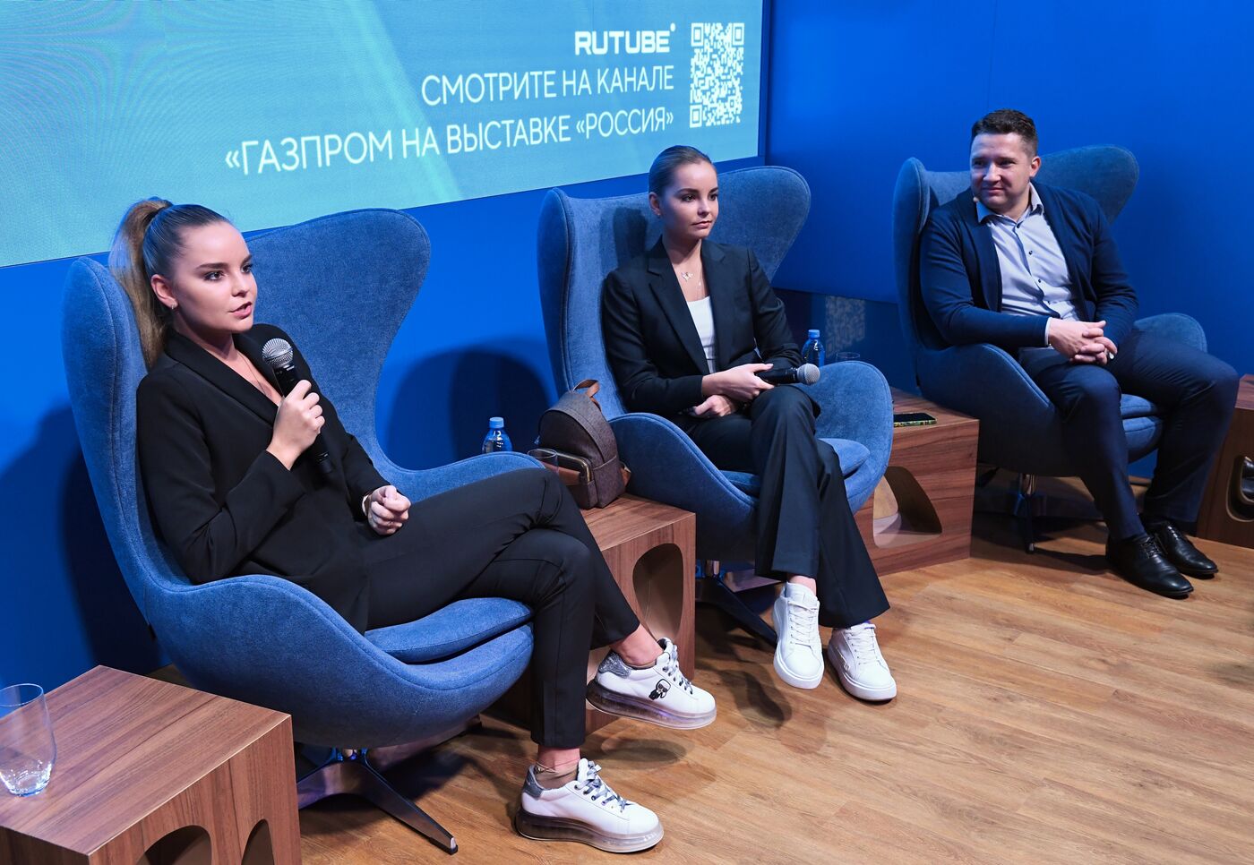 RUSSIA EXPO. Meeting with rhythmic gymnastics stars Dina and Arina Averina