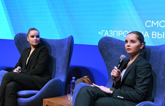 RUSSIA EXPO. Meeting with rhythmic gymnastics stars Dina and Arina Averina