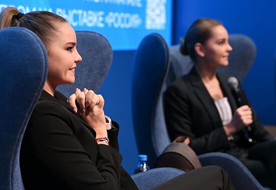 RUSSIA EXPO. Meeting with rhythmic gymnastics stars Dina and Arina Averina