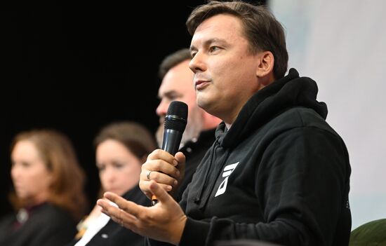 RUSSIA EXPO. Panel discussion: Positive Contribution in the Development of Environment, Country, and the World