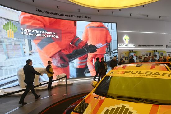The International RUSSIA EXPO forum and exhibition. Pavilion 1 Rosneft. Location: Russia, Moscow. Author: Kirill Kallinikov/Sputnik. International RUSSIA EXPO forum and exhibition