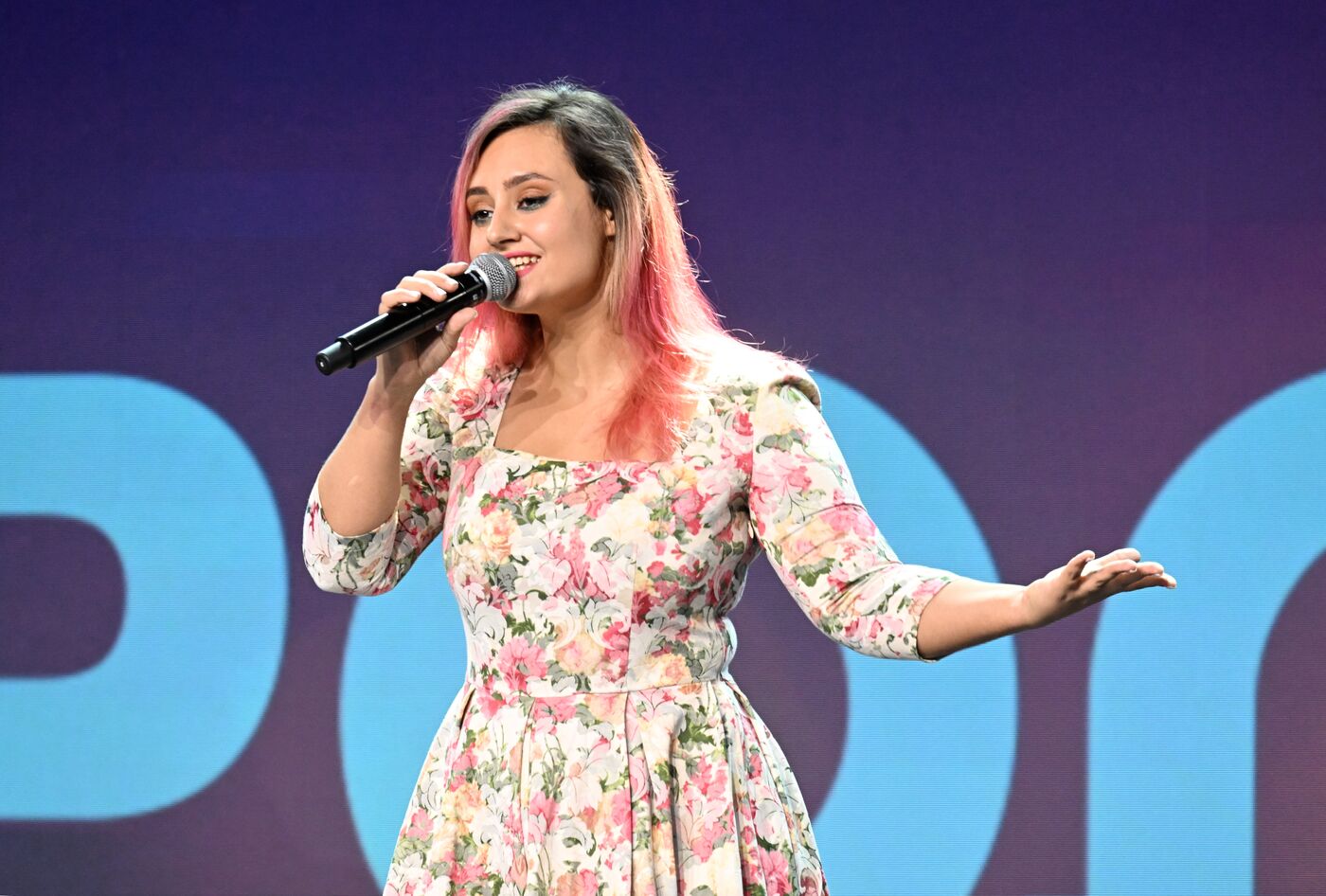 RUSSIA EXPO. Meeting with Oleg Gazmanov. Rodniki concert