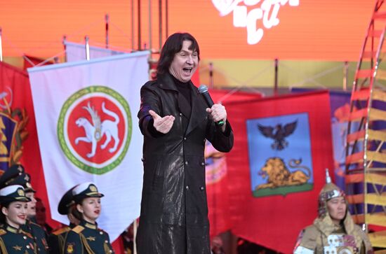 RUSSIA EXPO. Red Star band and Yury Kononov perform Russian Tank Alyosha song