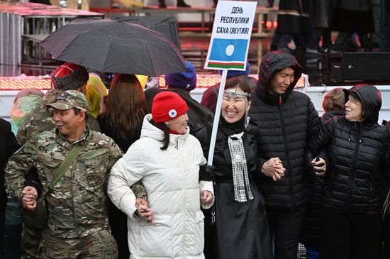 RUSSIA EXPO. Red Star band and Yury Kononov perform Russian Tank Alyosha song