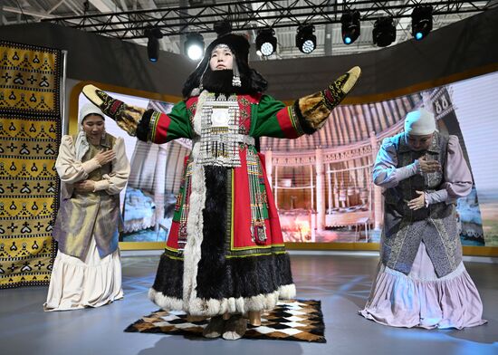 RUSSIA EXPO. Wedding ceremony with Yakut traditional rituals