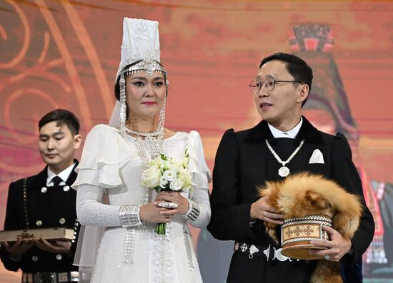 RUSSIA EXPO. Wedding ceremony with Yakut traditional rituals