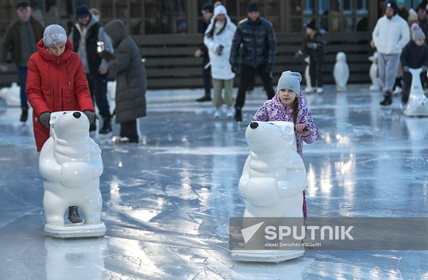 Russia Winter Leisure