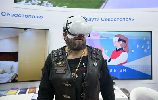 RUSSIA EXPO. Night Wolves bikers' club president Alexander 'Surgeon' Zaldastanov. Location: Russia, Moscow. Author: Vladimir Astapkovich/Sputnik. Night Wolves bikers' club president Alexander 'Surgeon' Zaldastanov visits RUSSIA EXPO