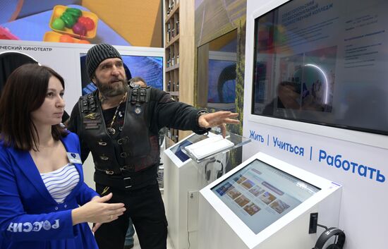 RUSSIA EXPO. Night Wolves bikers' club president Alexander 'Surgeon' Zaldastanov. Location: Russia, Moscow. Author: Vladimir Astapkovich/Sputnik. Night Wolves bikers' club president Alexander 'Surgeon' Zaldastanov visits RUSSIA EXPO