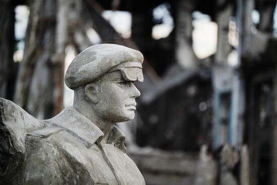 Russia DPR WWII Monument Restoration