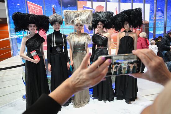 RUSSIA EXPO. Republic of Buryatia Day. Location: Russia, Moscow. Author: Ilya Pitalev/Sputnik. RUSSIA EXPO. Republic of Buryatia Day