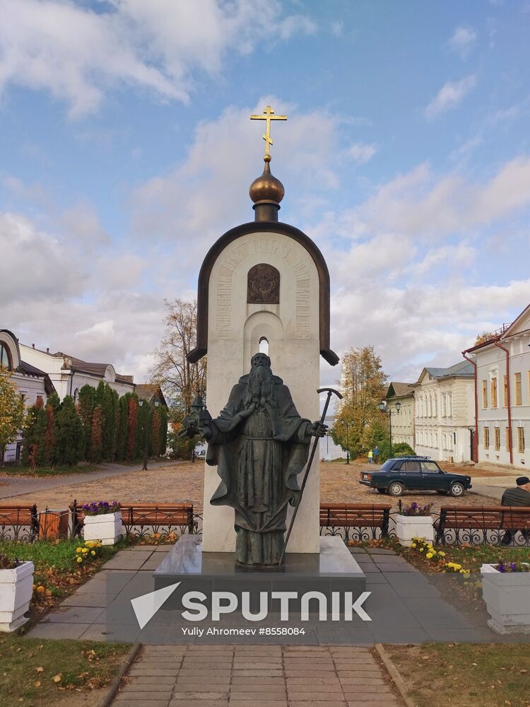 Monument to Makary Kalyazinsky in Kalyazin