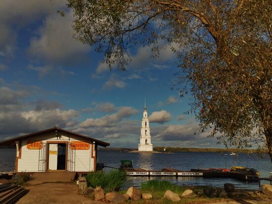 Flooded bell tower in Kalyazin