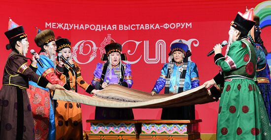 RUSSIA EXPO. Wedding ceremony in Buryat traditions