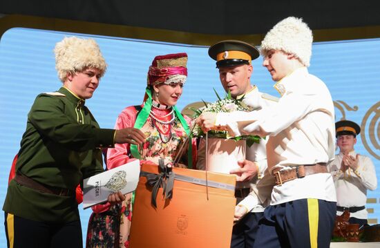 RUSSIA EXPO. Wedding ceremony in Trans-Baikal Territory traditions