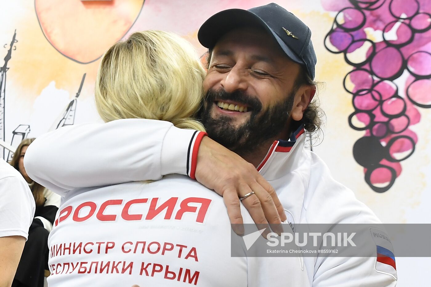 International RUSSIA EXPO forum and exhibition. Celebrity guests Ilya Averbukh and Sergei Karyakin tour Crimea stand