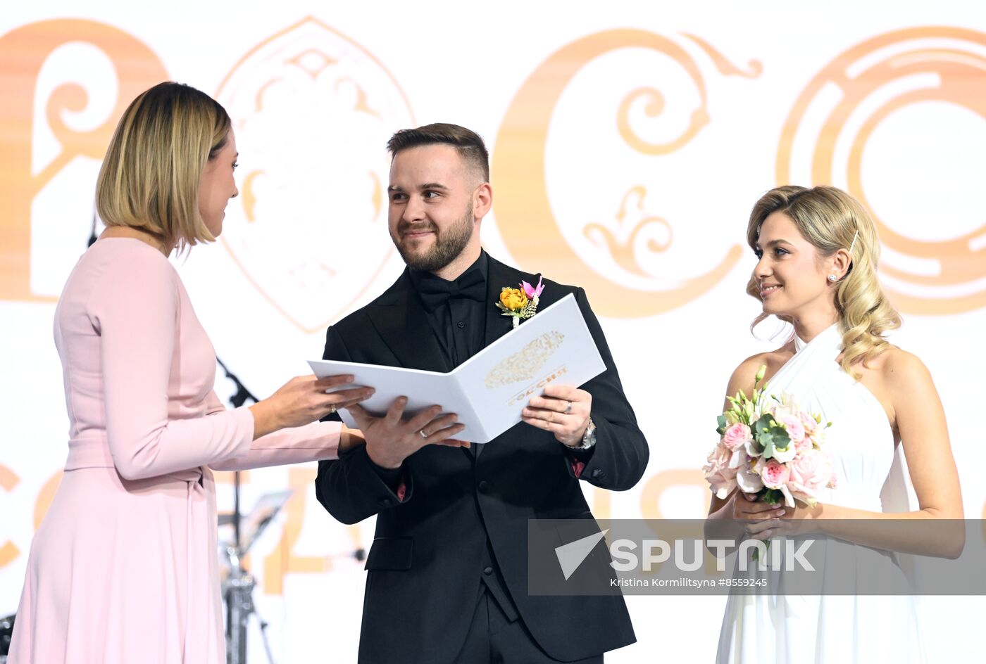 RUSSIA EXPO. A wedding at VDNKh: Kemerovo Region