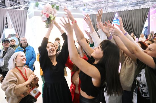 RUSSIA EXPO. A wedding at VDNKh: Kemerovo Region