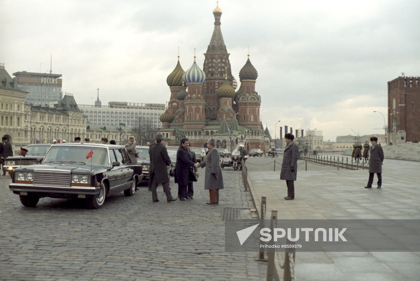 African delegation visits USSR