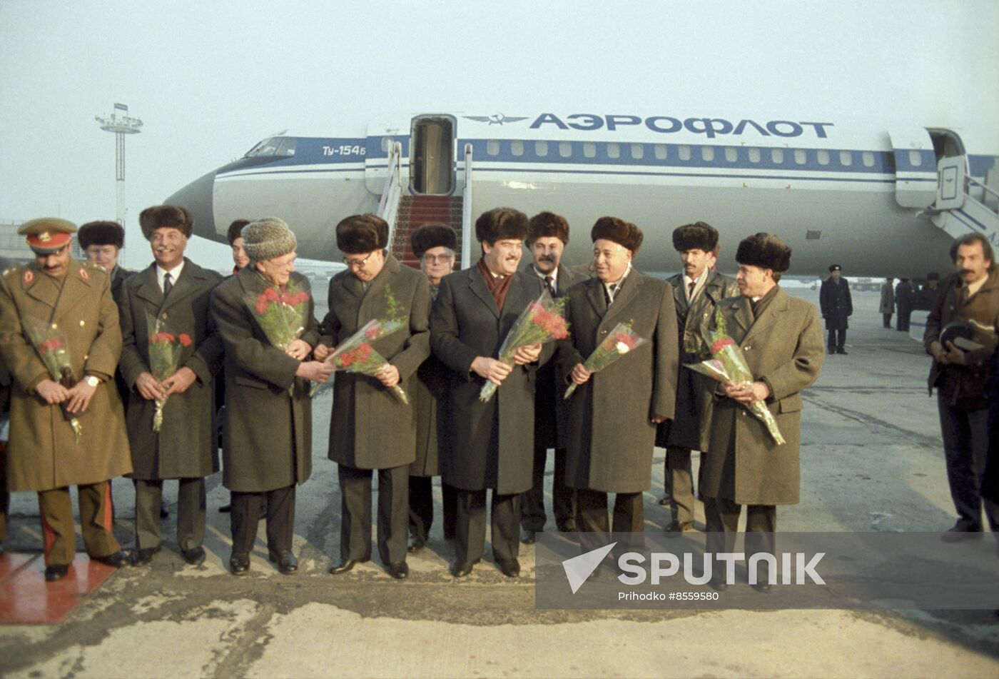 African delegation visits USSR