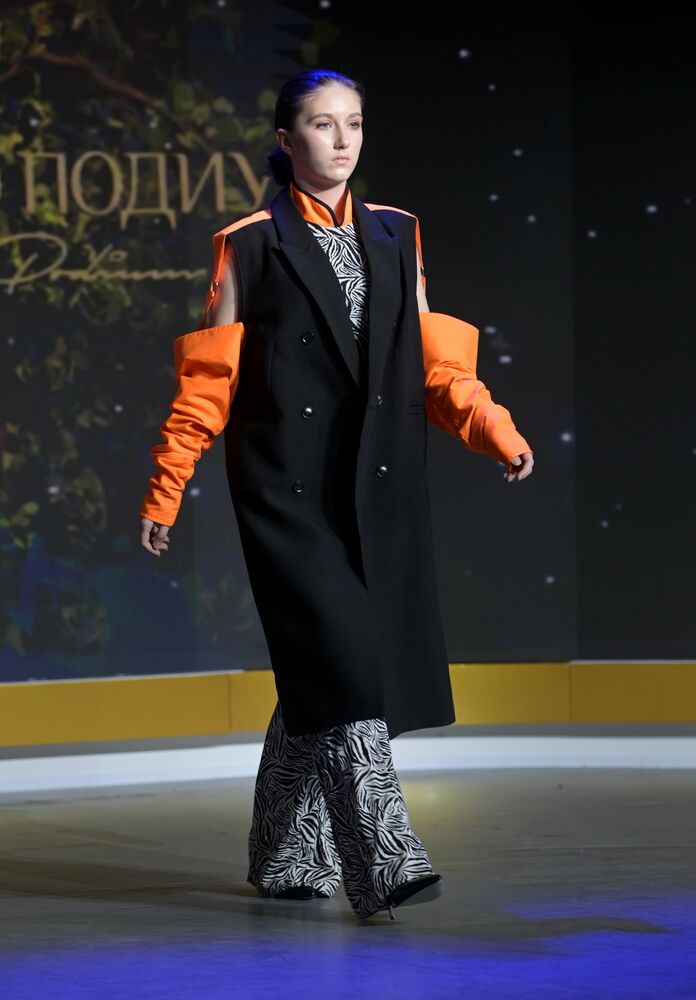 International RUSSIA EXPO forum and exhibition. Ethnic Runway fashion show and Russian Space performance