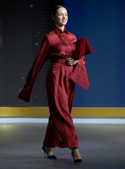 International RUSSIA EXPO forum and exhibition. Ethnic Runway fashion show and Russian Space performance