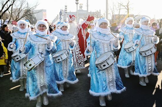The International RUSSIA EXPO forum and exhibition. Celebrations of the birthday of Father Frost from Veliky Ustyug. Location: Russia, Moscow. Author: Sergey Pyatakov/Sputnik. RUSSIA EXPO. Birthday celebration of Father Frost from Veliky Ustyug