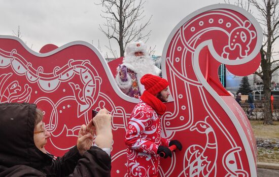 The International RUSSIA EXPO forum and exhibition. Father Frost Days. Tol Babai, a fairy tale character from Udmurtia. Location: Russia, Moscow. Author: Mikhail Voskresenskiy/Sputnik. RUSSIA EXPO. Father Frost Days - Tol Babai.