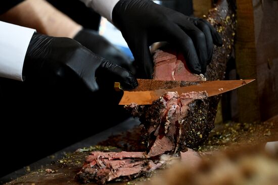 The International RUSSIA EXPO forum and exhibition. In Siberia, You Eat, a festival of Siberian cuisine at Pavilion K. Location: Russia, Moscow. Author: Kirill Kallinikov/Sputnik. RUSSIA EXPO. In Siberia, You Eat, a festival of Siberian cuisine